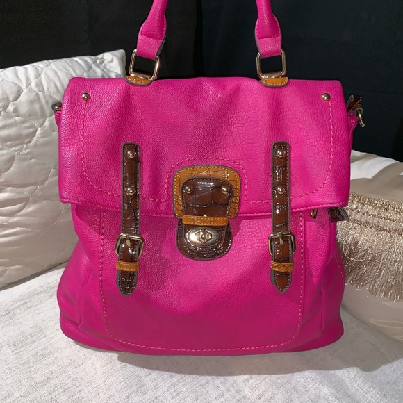 Black Rivet - Picture 2 of 5